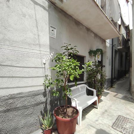 "The Gole Of Alcantara Living In The Dream'S Room" Graniti Exterior photo