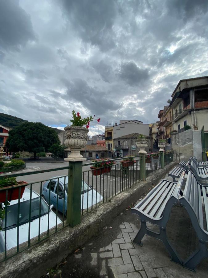 "The Gole Of Alcantara Living In The Dream'S Room" Graniti Exterior photo