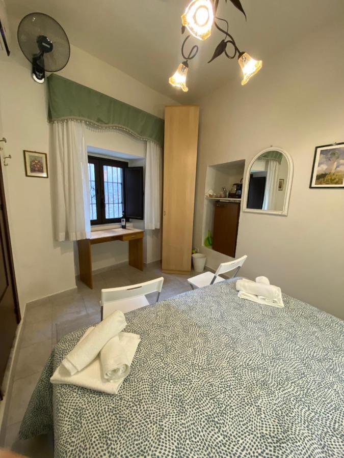 "The Gole Of Alcantara Living In The Dream'S Room" Graniti Exterior photo