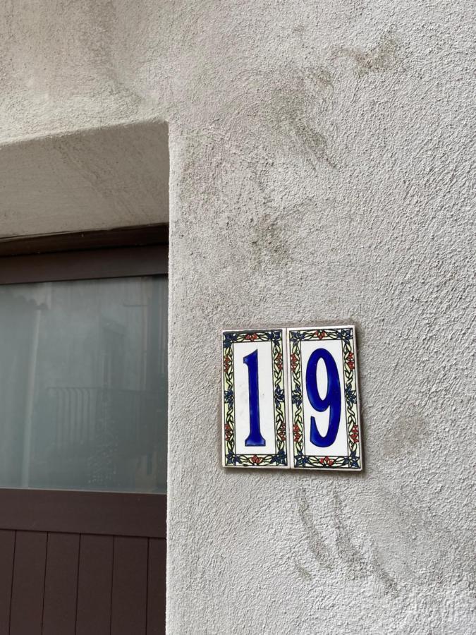 "The Gole Of Alcantara Living In The Dream'S Room" Graniti Exterior photo