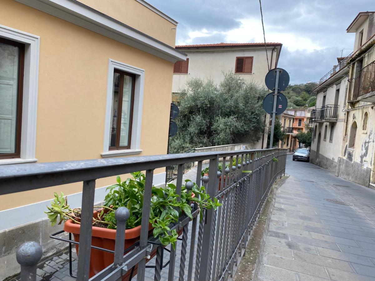 "The Gole Of Alcantara Living In The Dream'S Room" Graniti Exterior photo